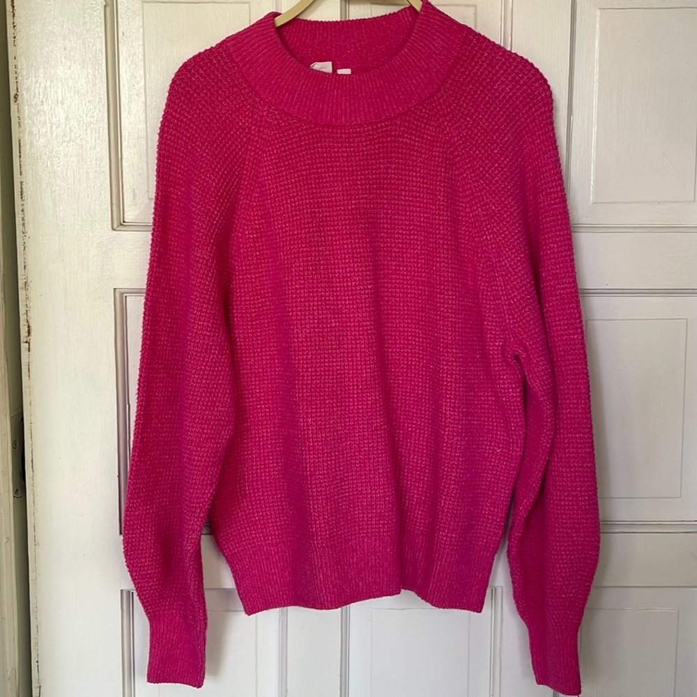 Gap sweater